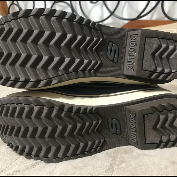 Skechers 9 NWOT Plaid Fur Winter Boots Outdoor ❄️ - Picture 3 of 3